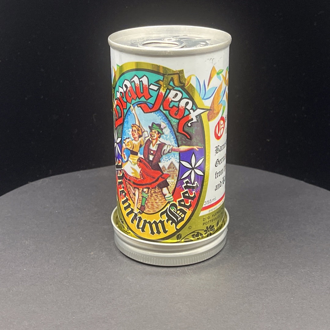 Lo Fi Beer Can Microphone - Brau Fest Dancers