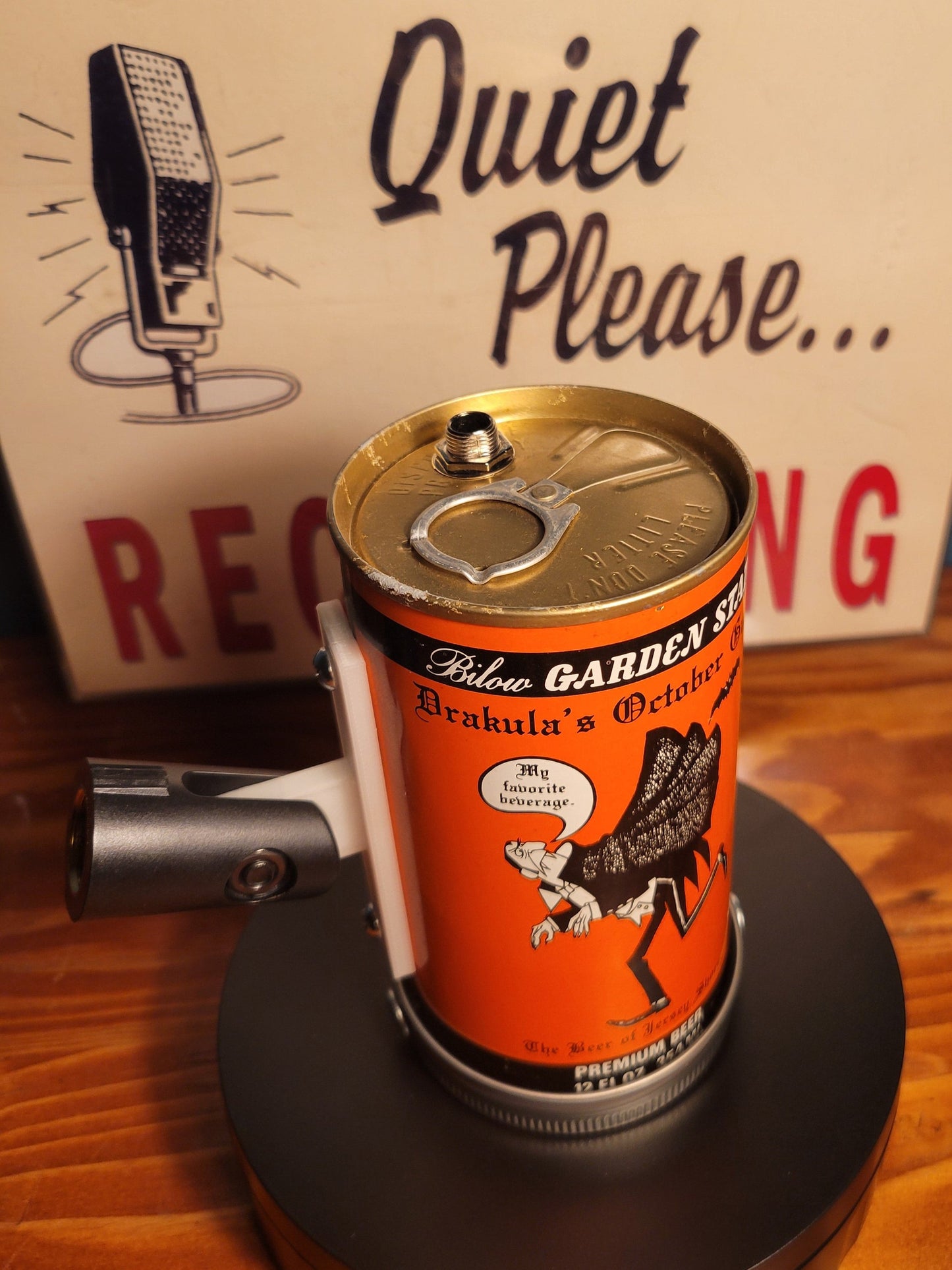 Lo Fi Beer Can Microphone - Halloween Bilow, Jersey Shore Drakula