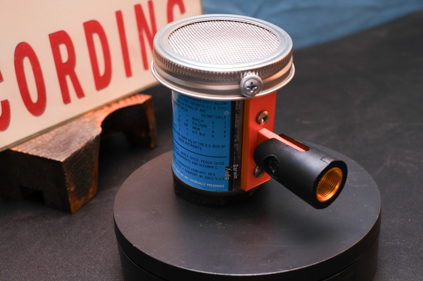 Lo Fi Can Microphone - 1970s Apple Peach Gerber Baby Juice