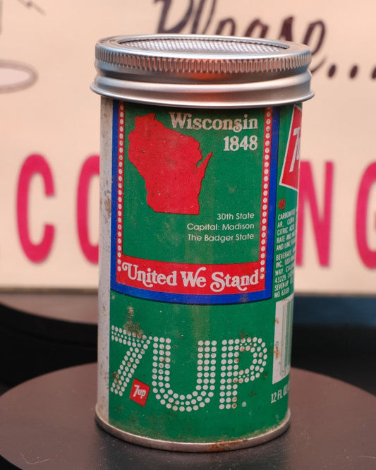 Lo Fi Soda Can Microphone - 1976 7up Wisconsin