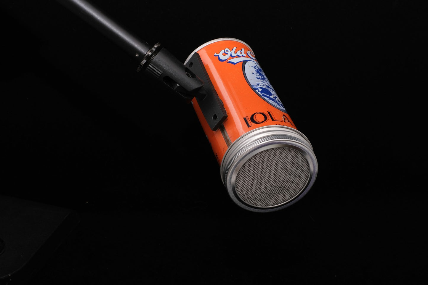 Lo Fi Beer Can Microphone - Iola 82 Old Car