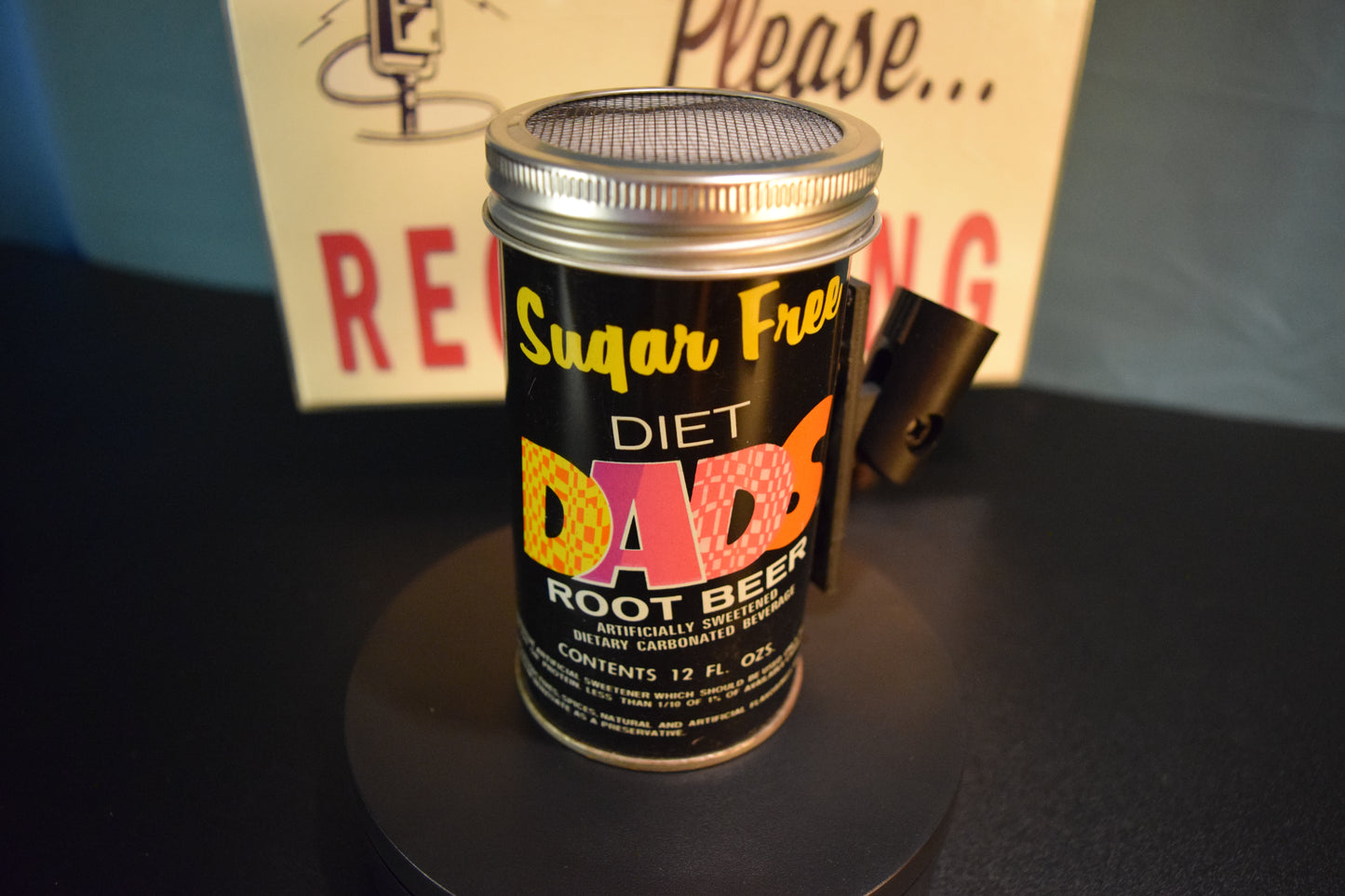 Lo Fi Soda Can Microphone - Dad's Sugar Free Root Beer